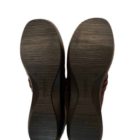 Easy Spirit Women’s leather Clog/Mule/ slip on. Size 10W, Burgundy. - Picture 5 of 6